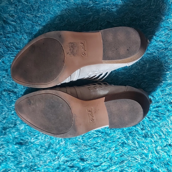 Low cut booties - Picture 6 of 6